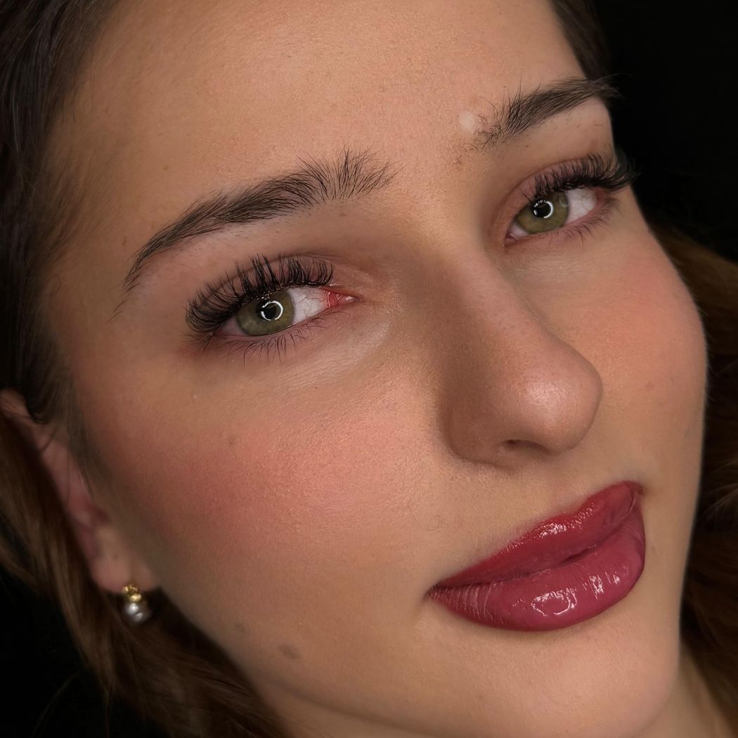 lashes & brows